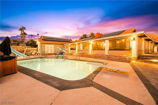 $760,000 | 431 North Fogg Street, Las Vegas, NV 89110