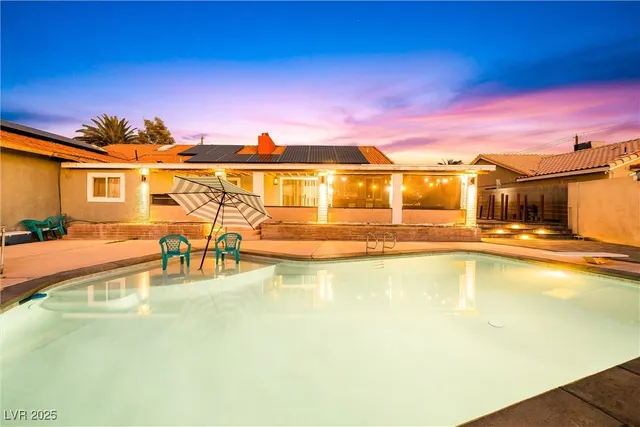 $760,000 | 431 North Fogg Street, Las Vegas, NV 89110