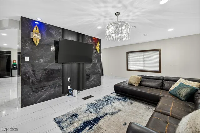 $760,000 | 431 North Fogg Street, Las Vegas, NV 89110