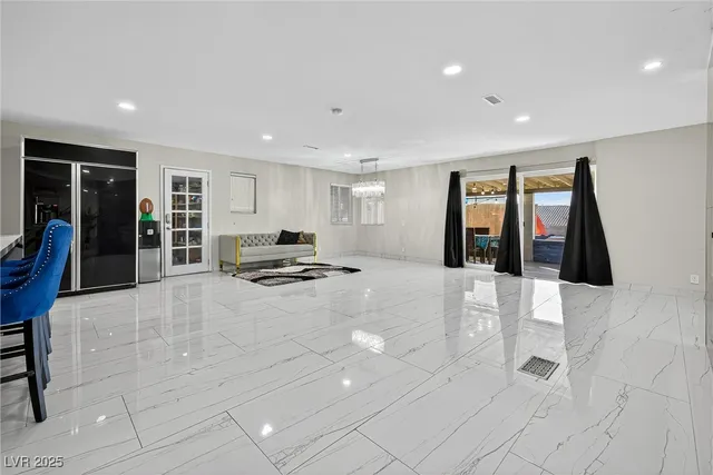 $760,000 | 431 North Fogg Street, Las Vegas, NV 89110