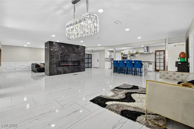 $760,000 | 431 North Fogg Street, Las Vegas, NV 89110