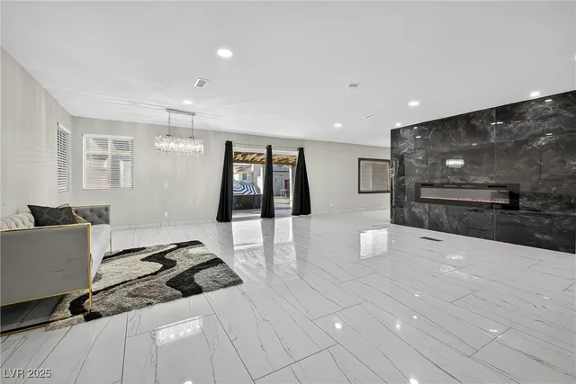 $760,000 | 431 North Fogg Street, Las Vegas, NV 89110