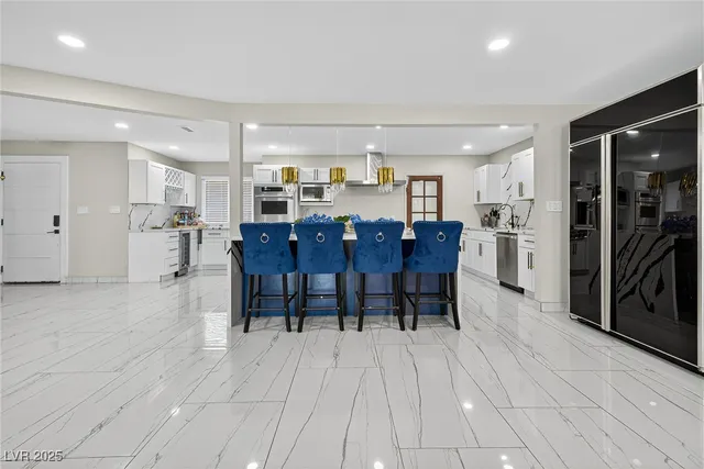 $760,000 | 431 North Fogg Street, Las Vegas, NV 89110