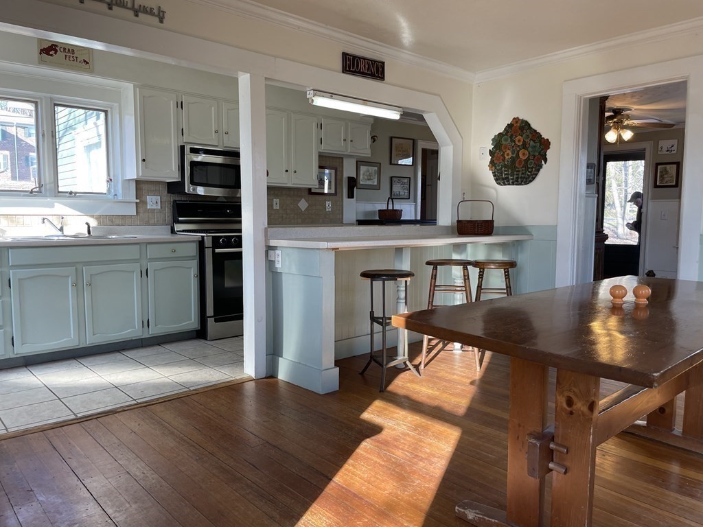40 Keyes Street Northampton, MA 01062 - Photo 5 of 24 Gallery Image 5