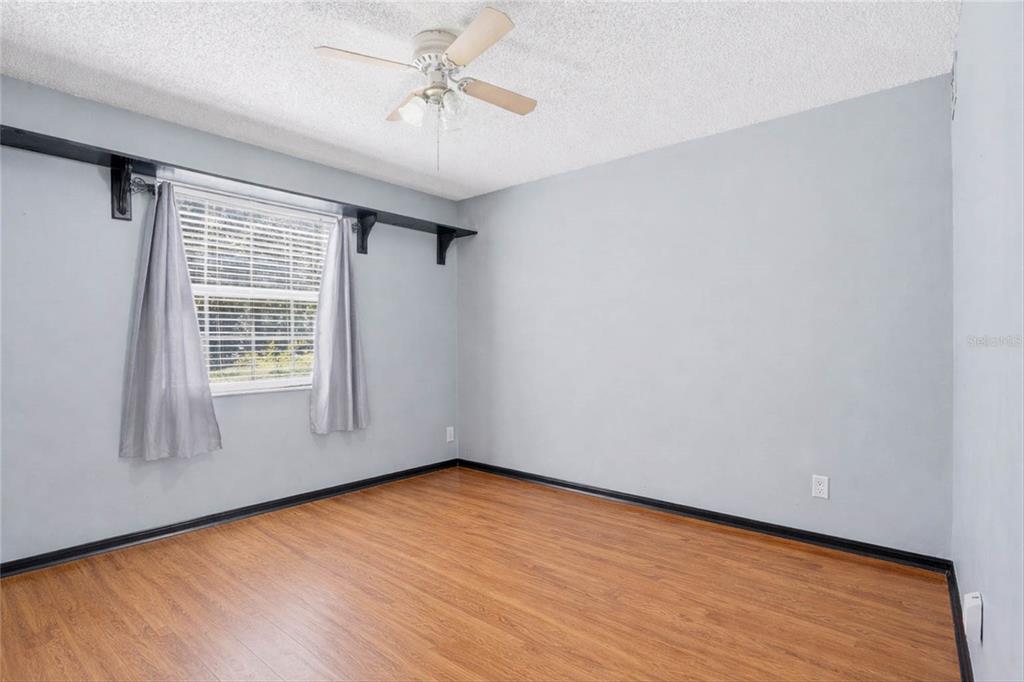 596 Highway 20 Palatka, FL 32177 - Photo 46 of 49 a view of an empty room with a window