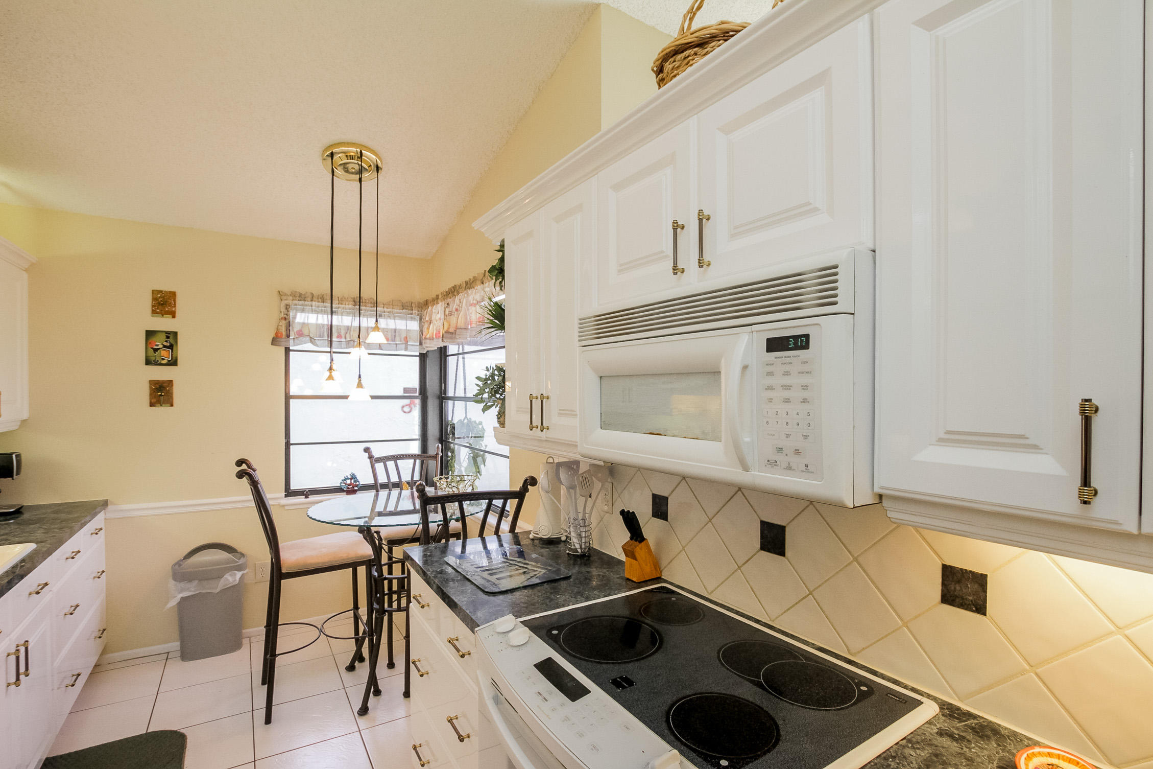 23290 Southwest 58th Avenue, Unit D Boca Raton, FL 33428 - Photo 8 of 27 0017