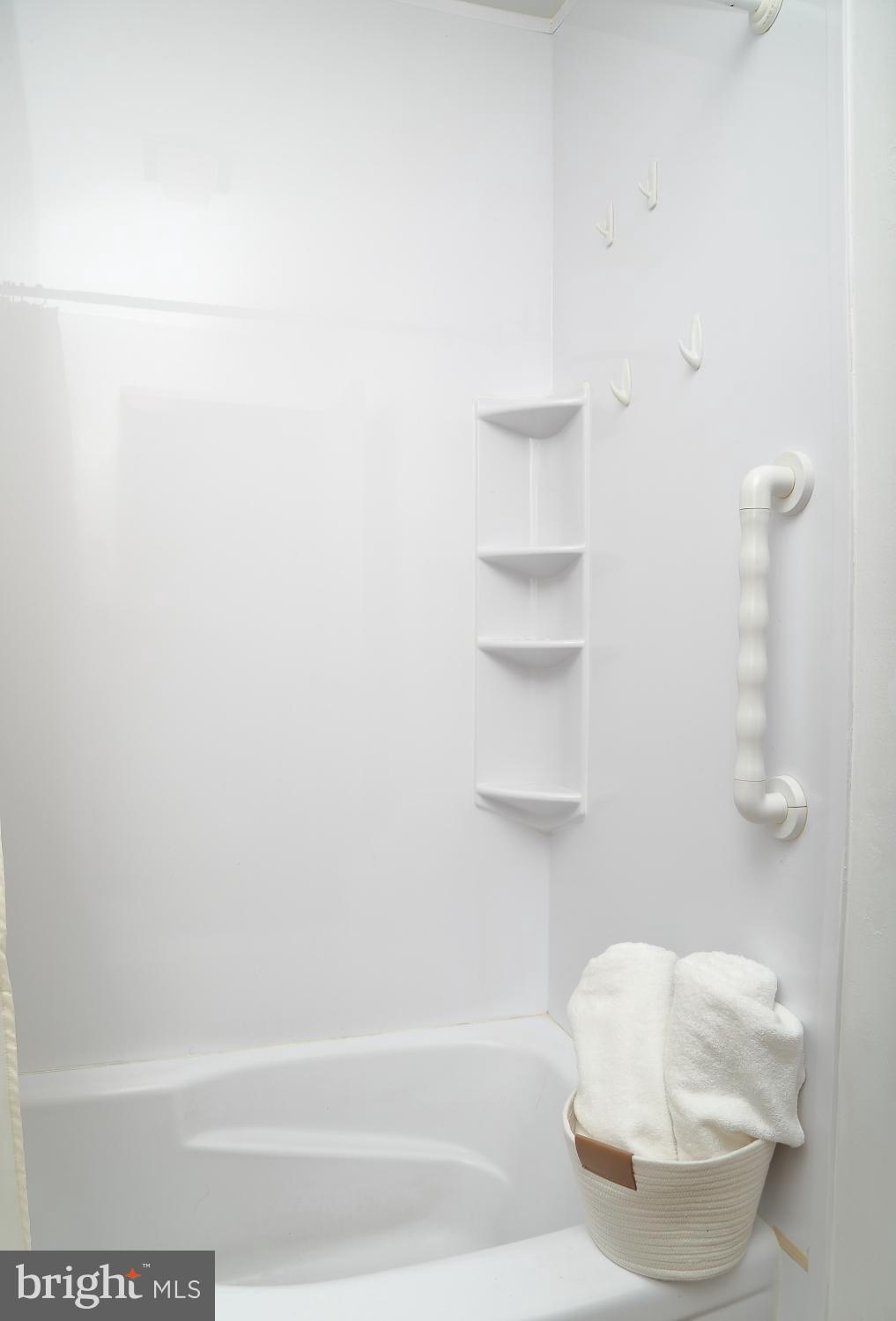 3079 Turnpike Road Elizabethtown, PA 17022 - Photo 22 of 27 Full Bath