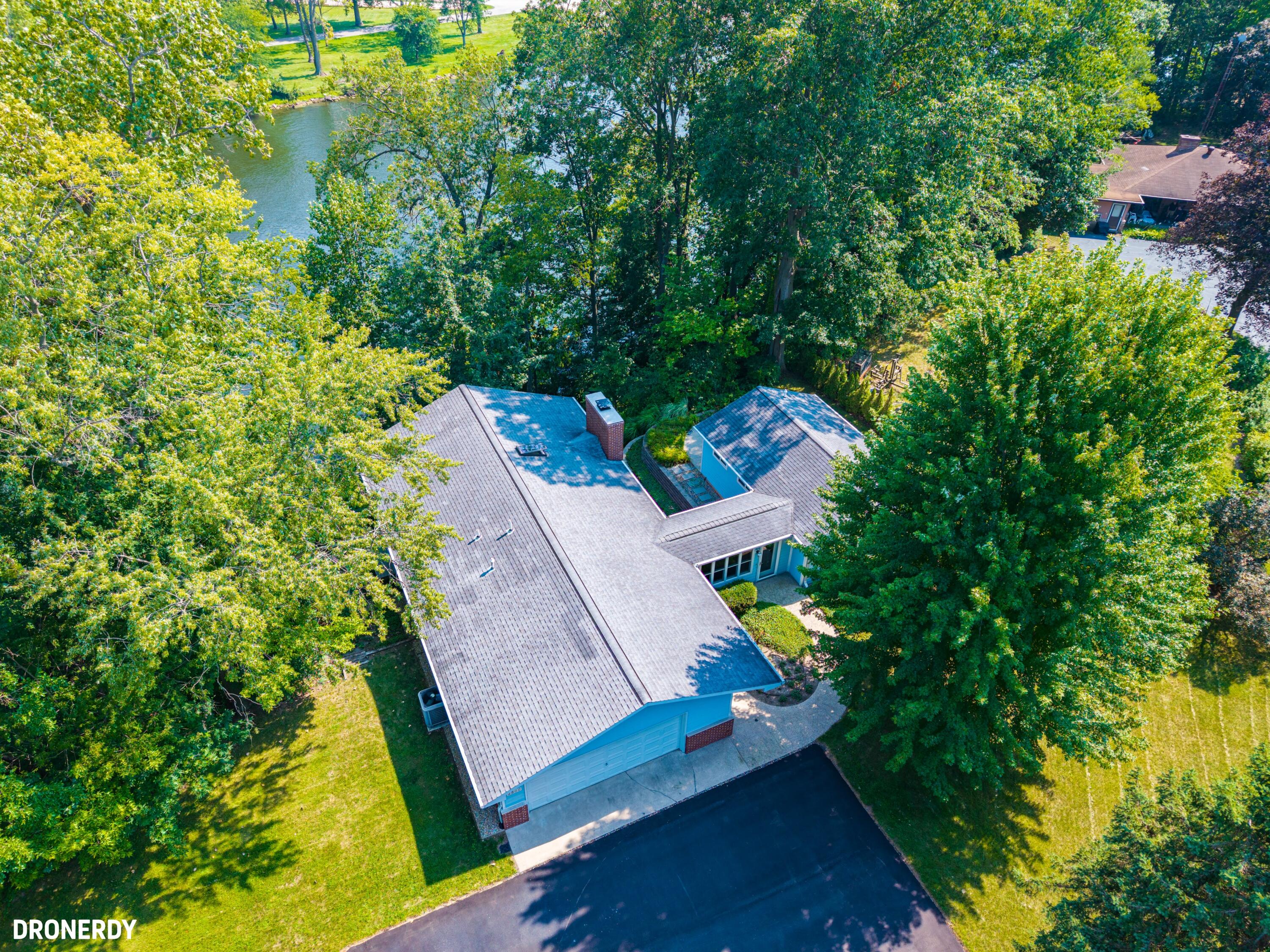 2500 Roncy Road Benton Harbor, MI 49022 - Photo 5 of 44 46-Dronerdy-aerial-8