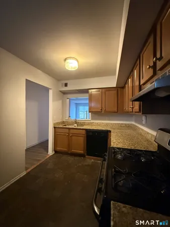 $2,600 | 10 Talcott Forest Road, Unit I, Farmington, CT 06032