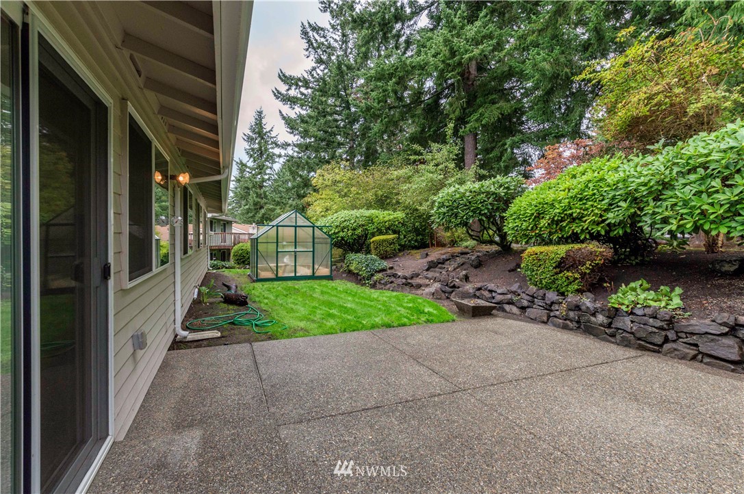9022 Ridgeview Circle West University Place, WA 98466 - Photo 18 of 25 Gallery Image 18