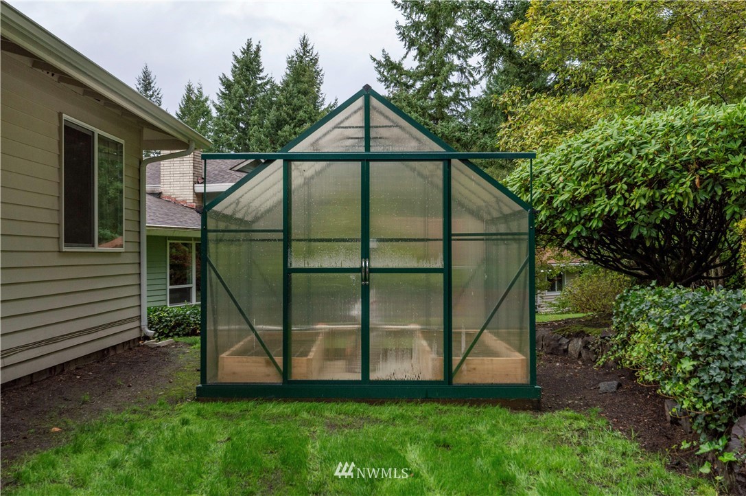9022 Ridgeview Circle West University Place, WA 98466 - Photo 19 of 25 Gallery Image 19