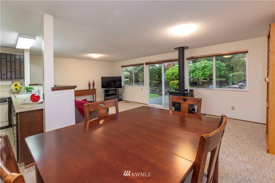 9022 Ridgeview Circle West University Place, WA 98466 - Photo 8 of 25 Gallery Image 8