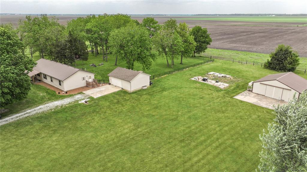 27467 Spruce Road Greenfield, IL 62044 - Photo 1 of 67