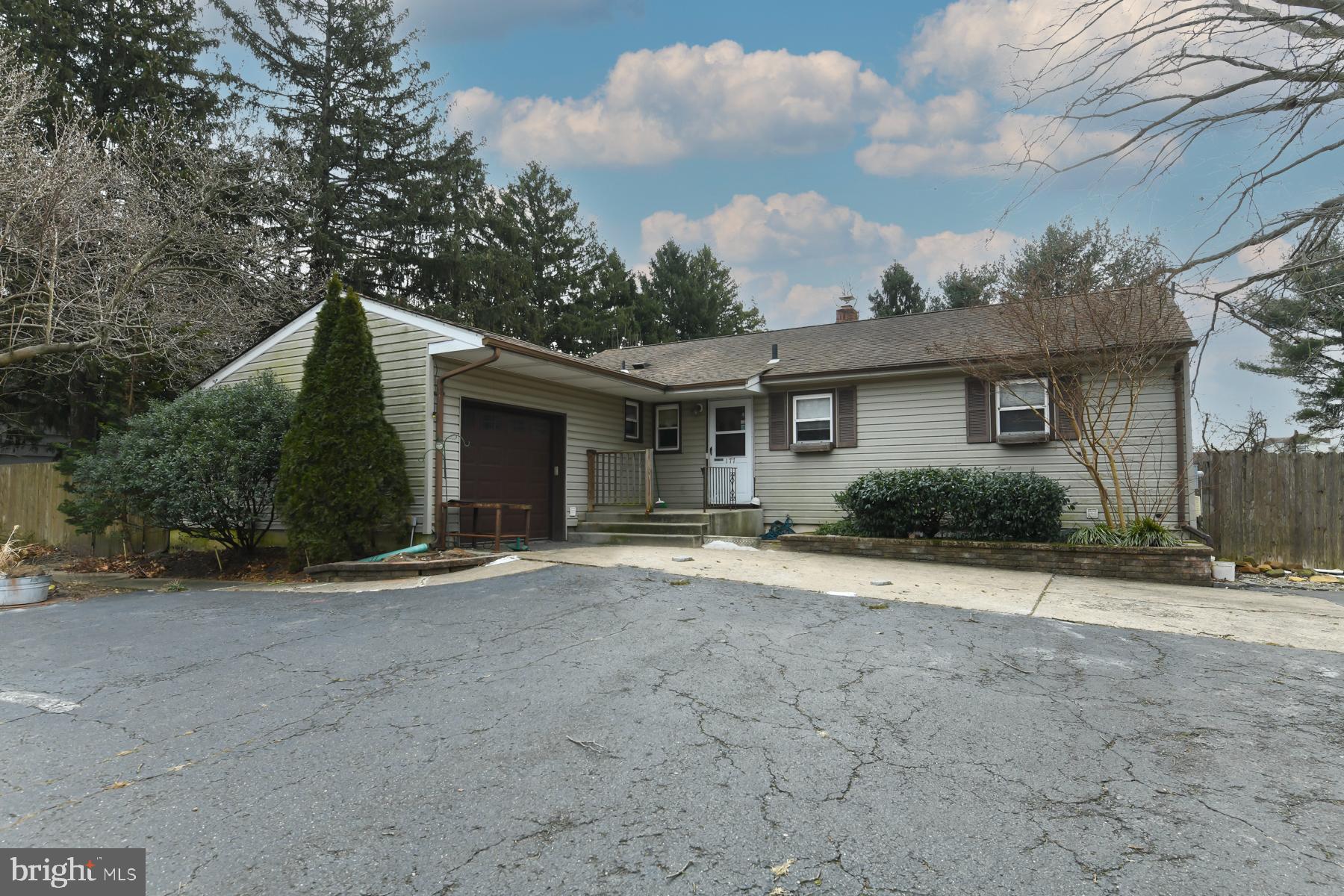 177 Dutch Neck Road Hightstown, NJ 08520 - Photo 1 of 28 Gallery Image 1