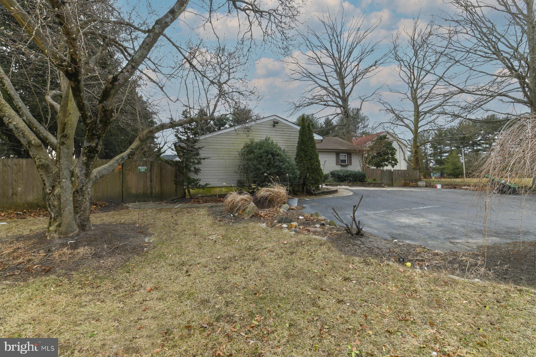 177 Dutch Neck Road Hightstown, NJ 08520 - Photo 3 of 28 Gallery Image 3