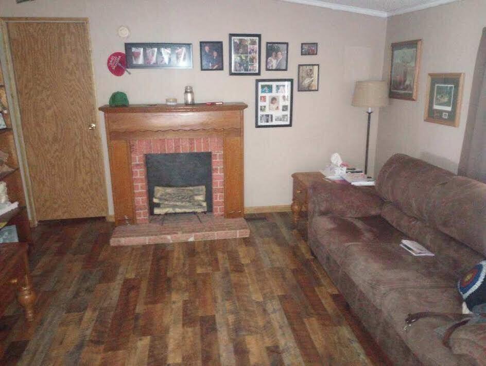760 Shiloh Road Corinth, KY 41010 - Photo 2 of 8 LIVINGROOM