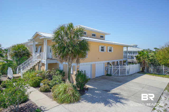 7221 Lafitte Road Pensacola, FL 32507 - Photo 4 of 41 3 car garage