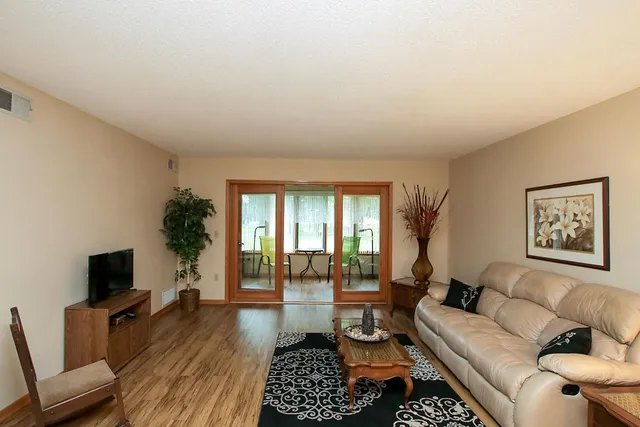$199,900 | 250 Freemont Avenue Southwest, Unit 113, Hutchinson, MN 55350
