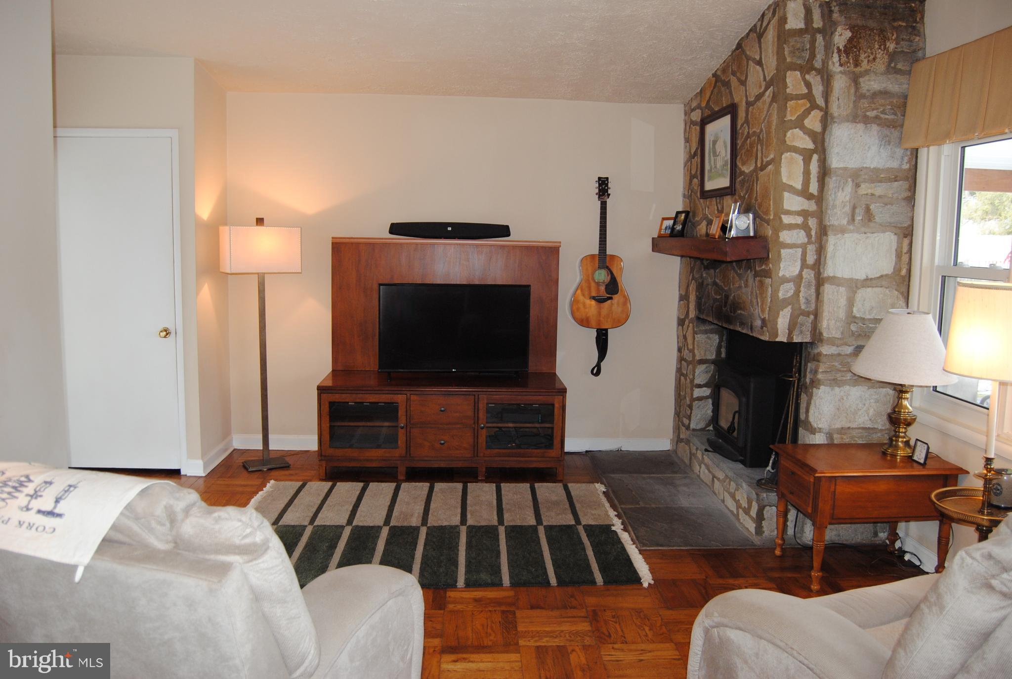 549 Paddock Road Ambler, PA 19002 - Photo 12 of 43 Living Room