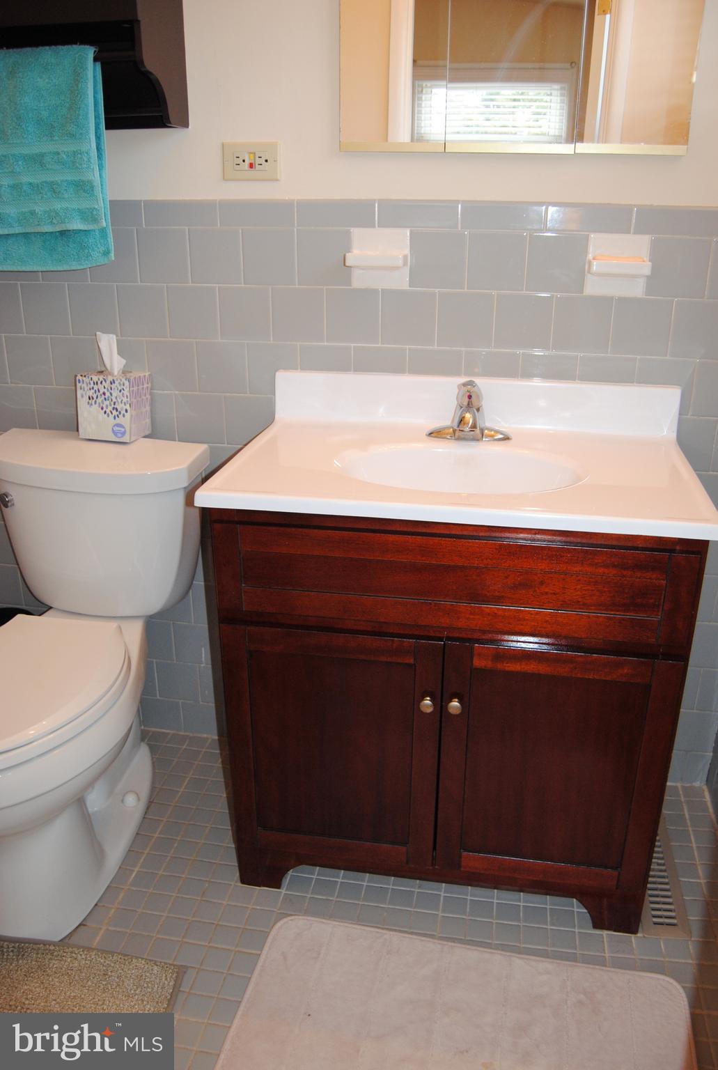 549 Paddock Road Ambler, PA 19002 - Photo 24 of 43 Main Bedroom Half Bathroom