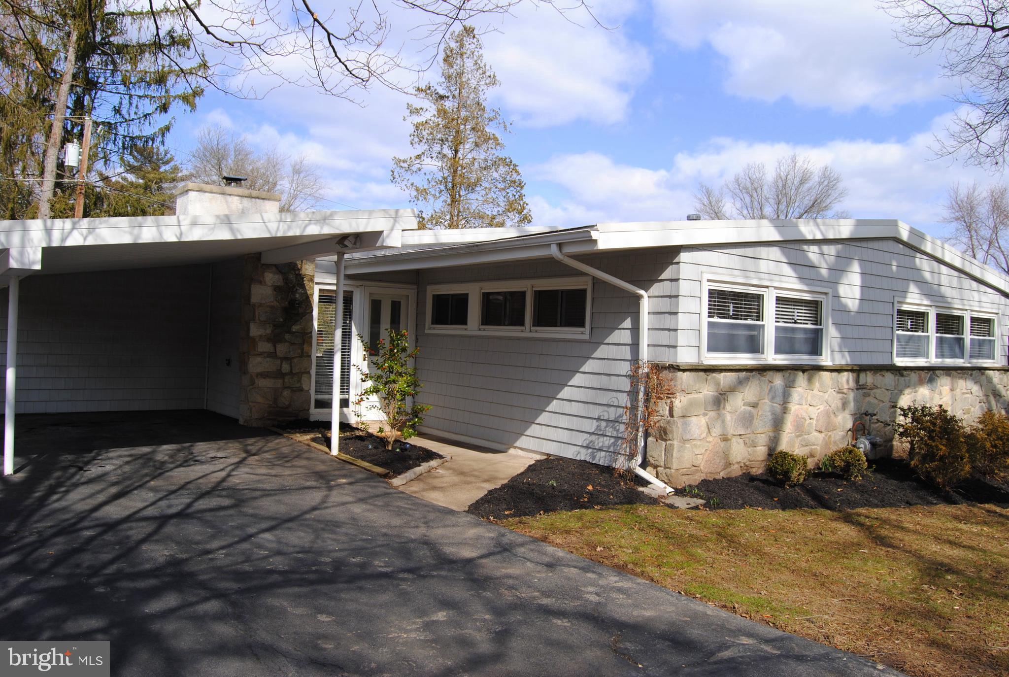 549 Paddock Road Ambler, PA 19002 - Photo 4 of 43 Front