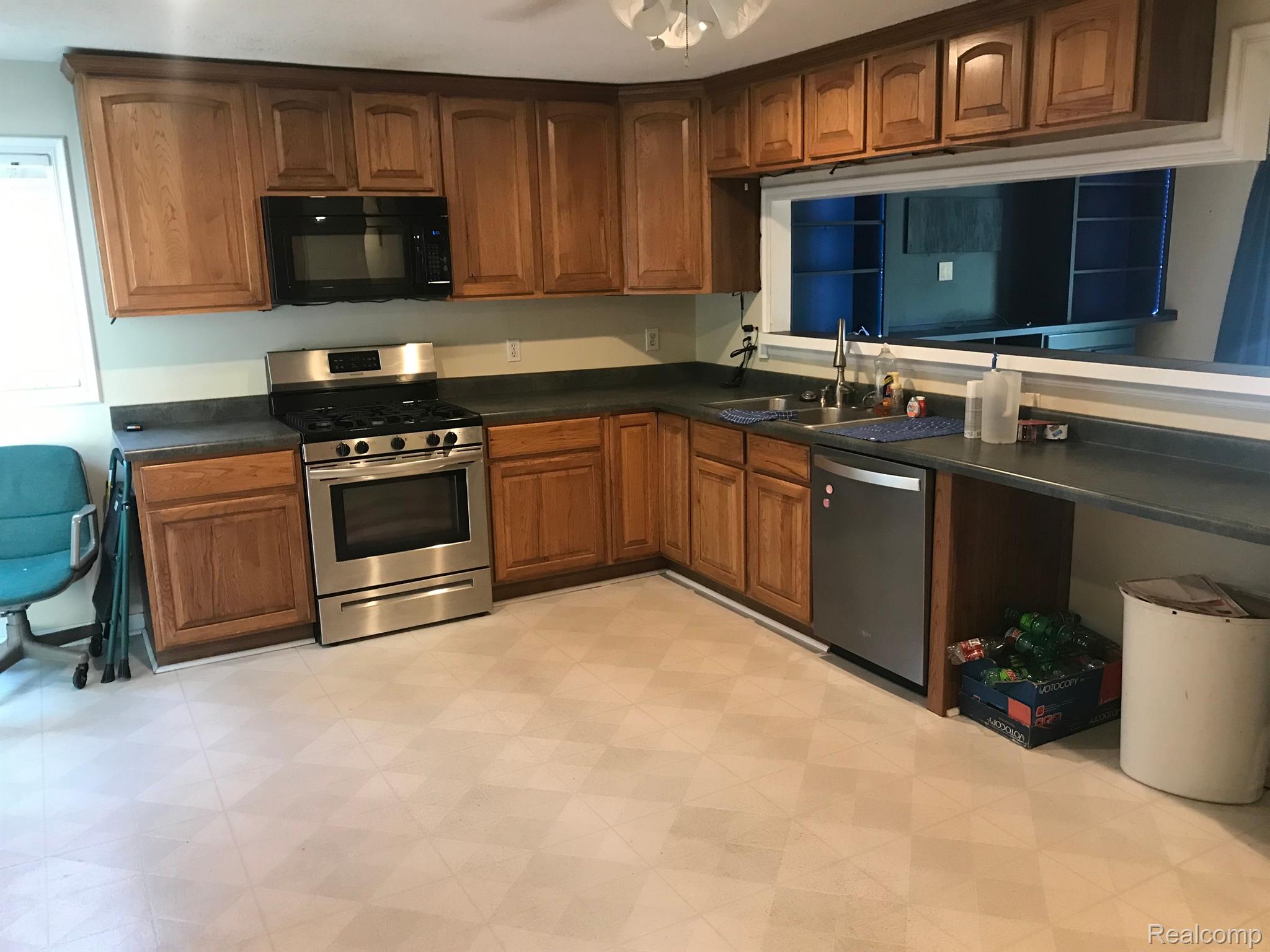 3177 Avalon Road Rochester, MI 48309 - Photo 4 of 13 Gallery Image 4