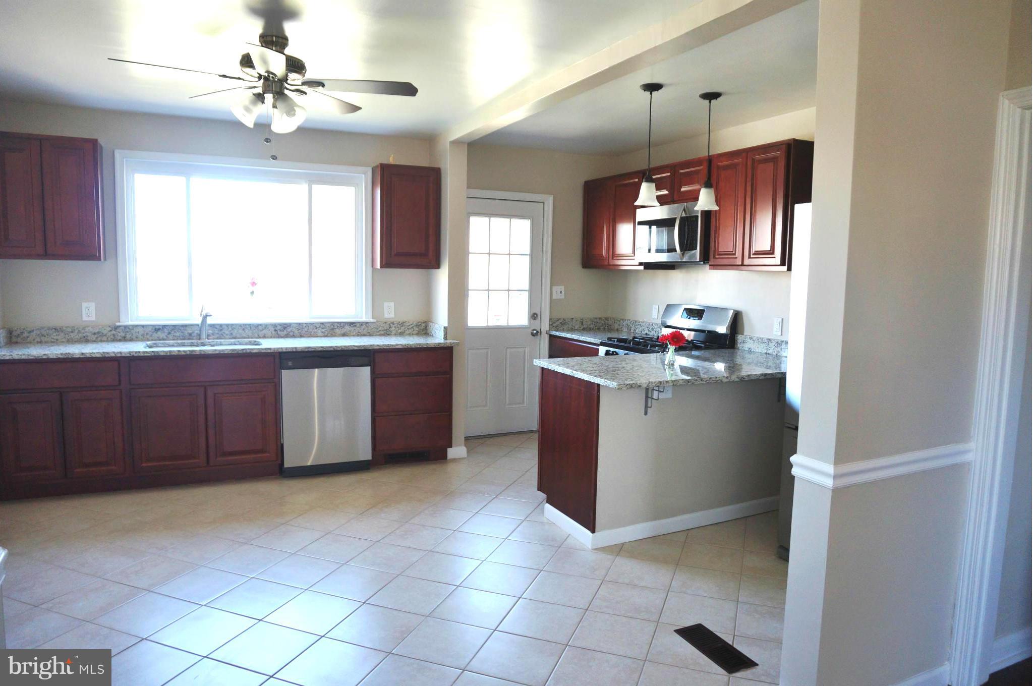 1607 Searles Road Baltimore, MD 21222 - Photo 2 of 26 Kitchen