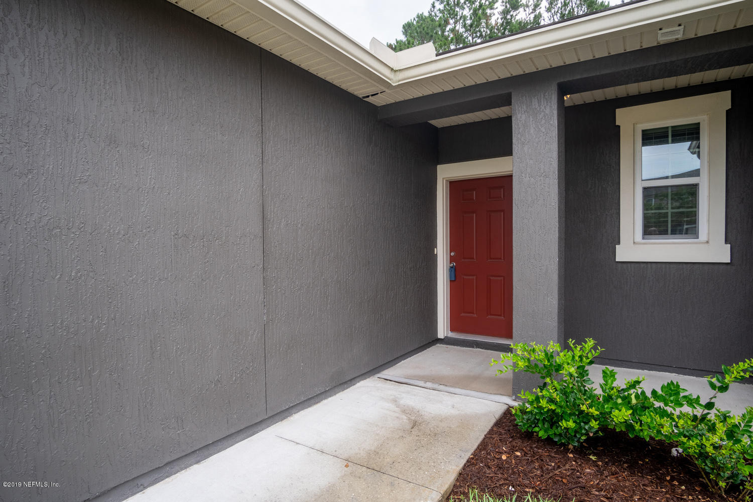 Exterior Front Entry