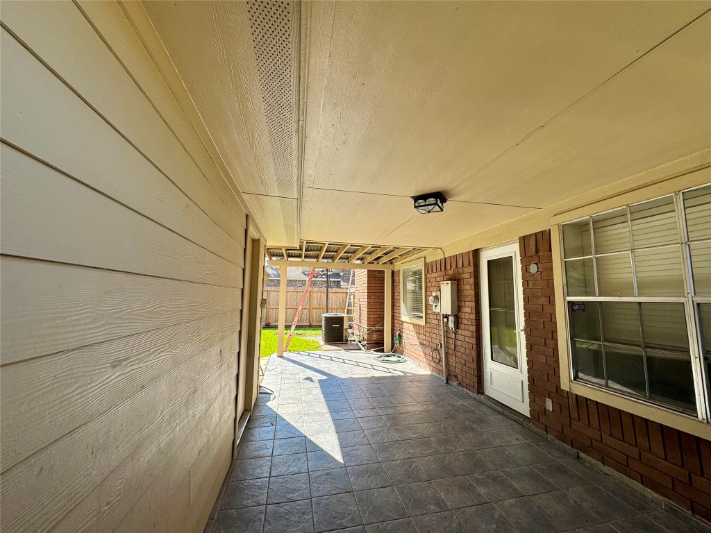 5722 Fort Sumter Lane Houston, TX 77084 - Photo 21 of 22 a view of a bathroom with a shower