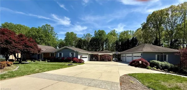 $499,500 | 321 Pineview Drive, Mount Airy, NC 27030