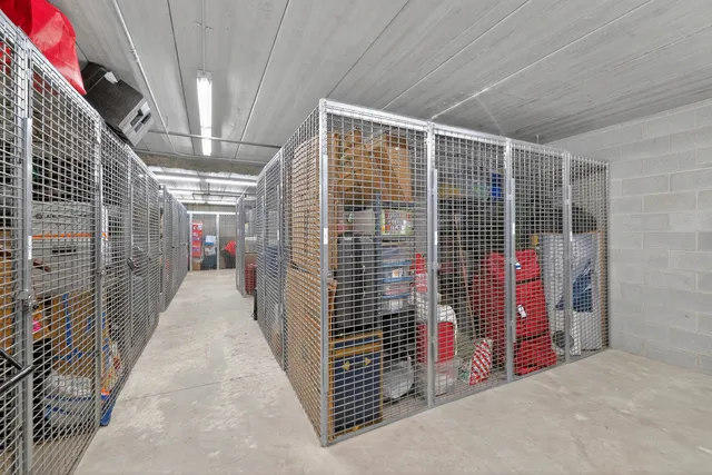 $550,000 | 920 West Madison Street, Unit B8, Chicago, IL 60607