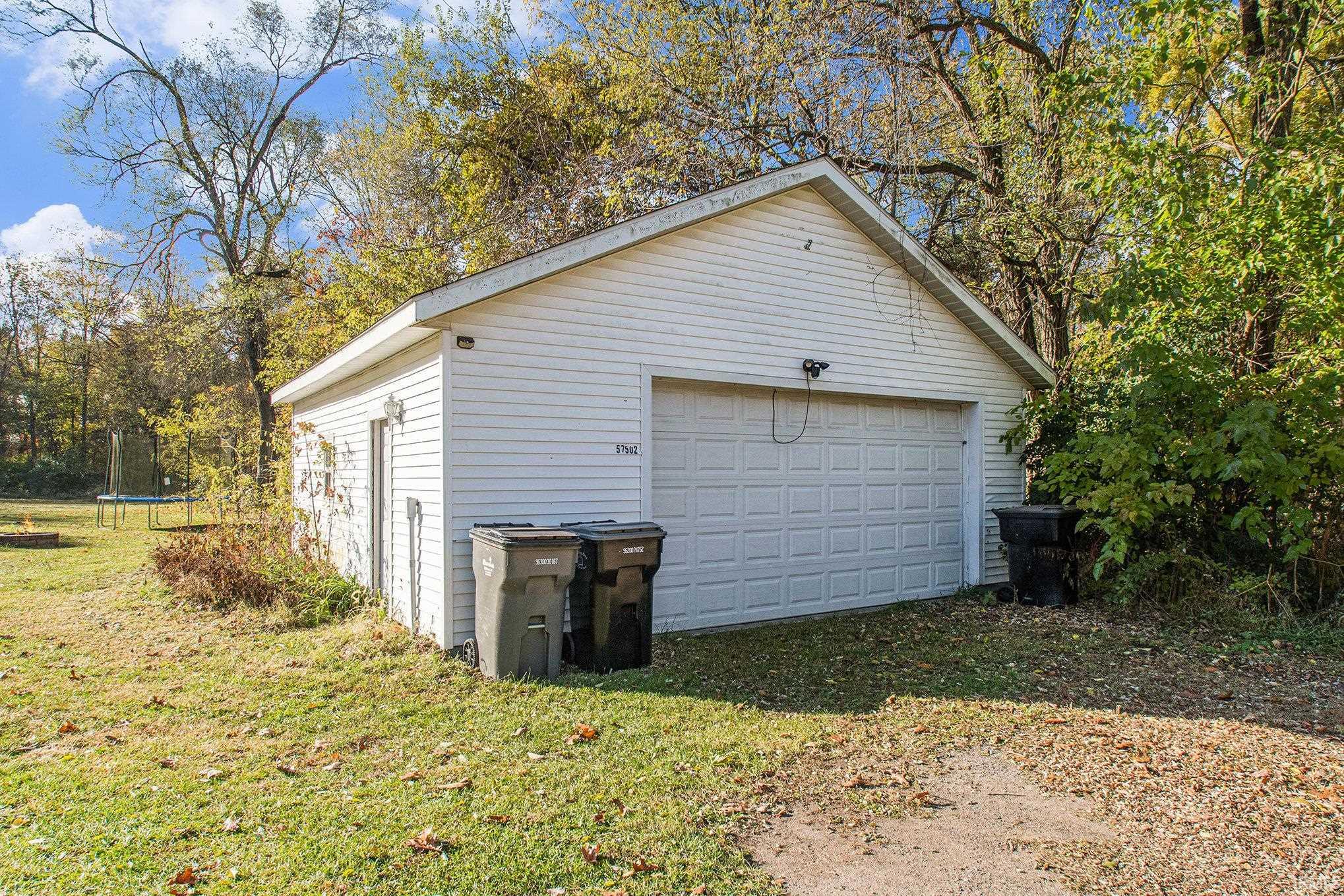 57502 Oakside Road Mishawaka, IN 46544 - Photo 20 of 25