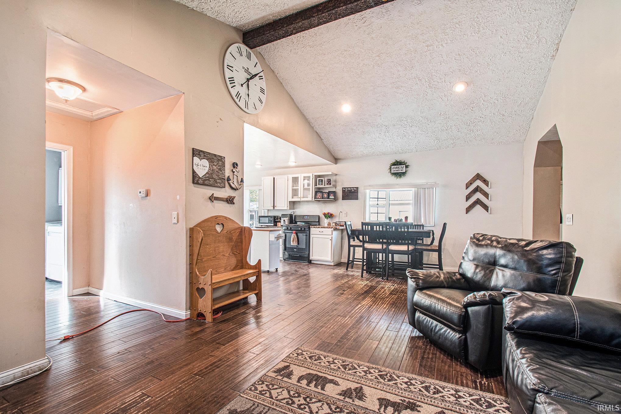 57502 Oakside Road Mishawaka, IN 46544 - Photo 2 of 25