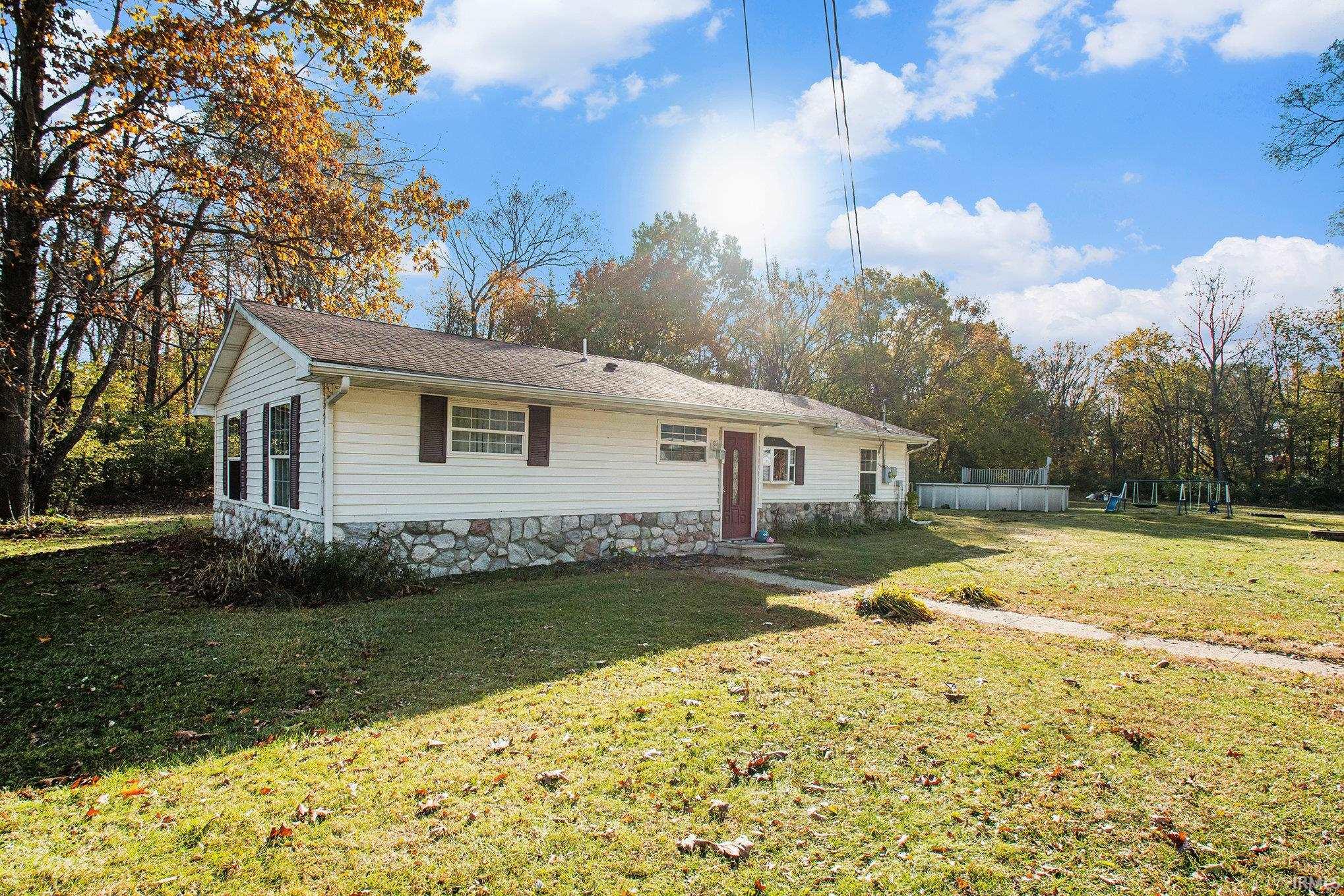 57502 Oakside Road Mishawaka, IN 46544 - Photo 8 of 25 Gallery Image 8