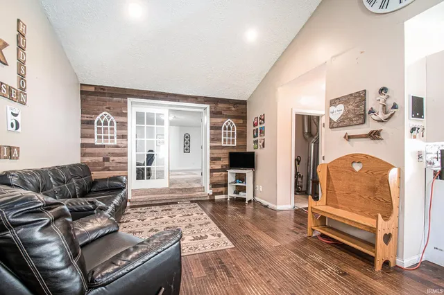 $250,000 | 57502 Oakside Road, Mishawaka, IN 46544