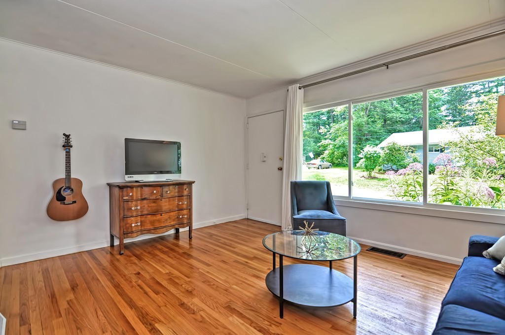 27 Woodland Road Northborough, MA 01532 - Photo 6 of 30 Gallery Image 6