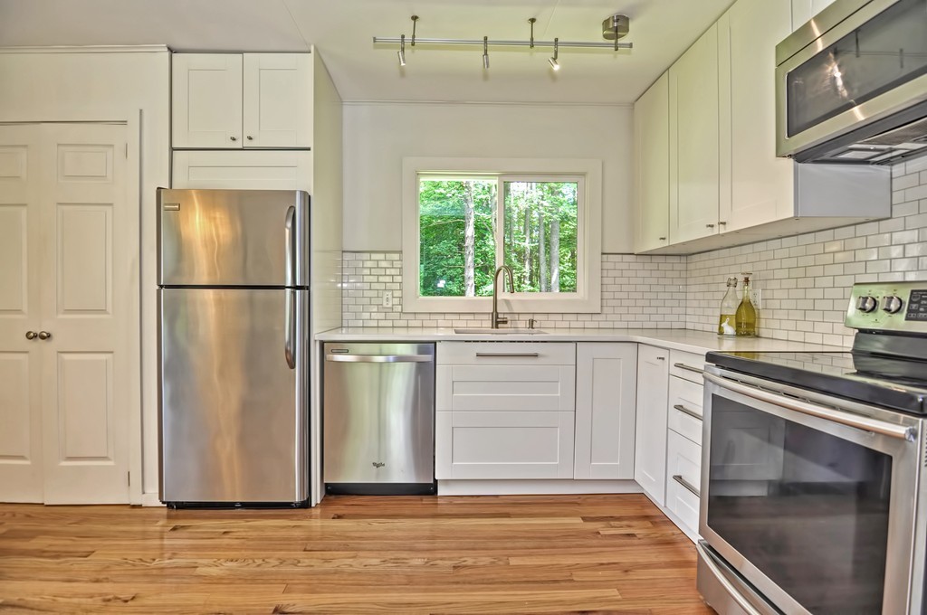 27 Woodland Road Northborough, MA 01532 - Photo 10 of 30 Gallery Image 10