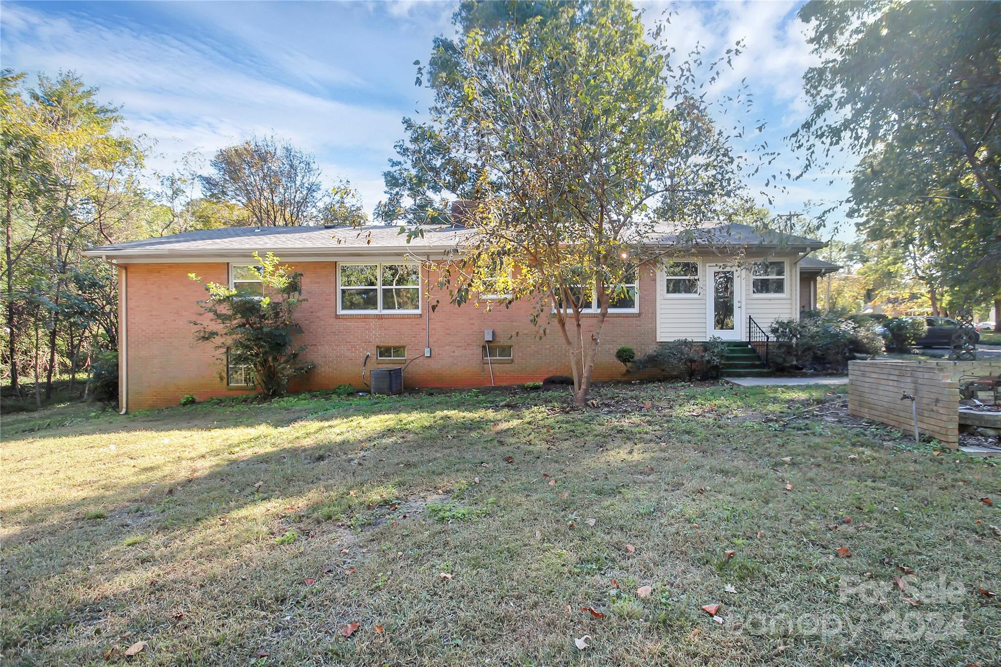 615 East Ridge Street Kings Mountain, NC 28086 - Photo 2 of 25 Gallery Image 2