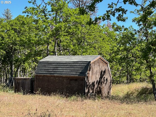 D Pine Goldendale, WA 98620 - Photo 13 of 14 a view of a backyard