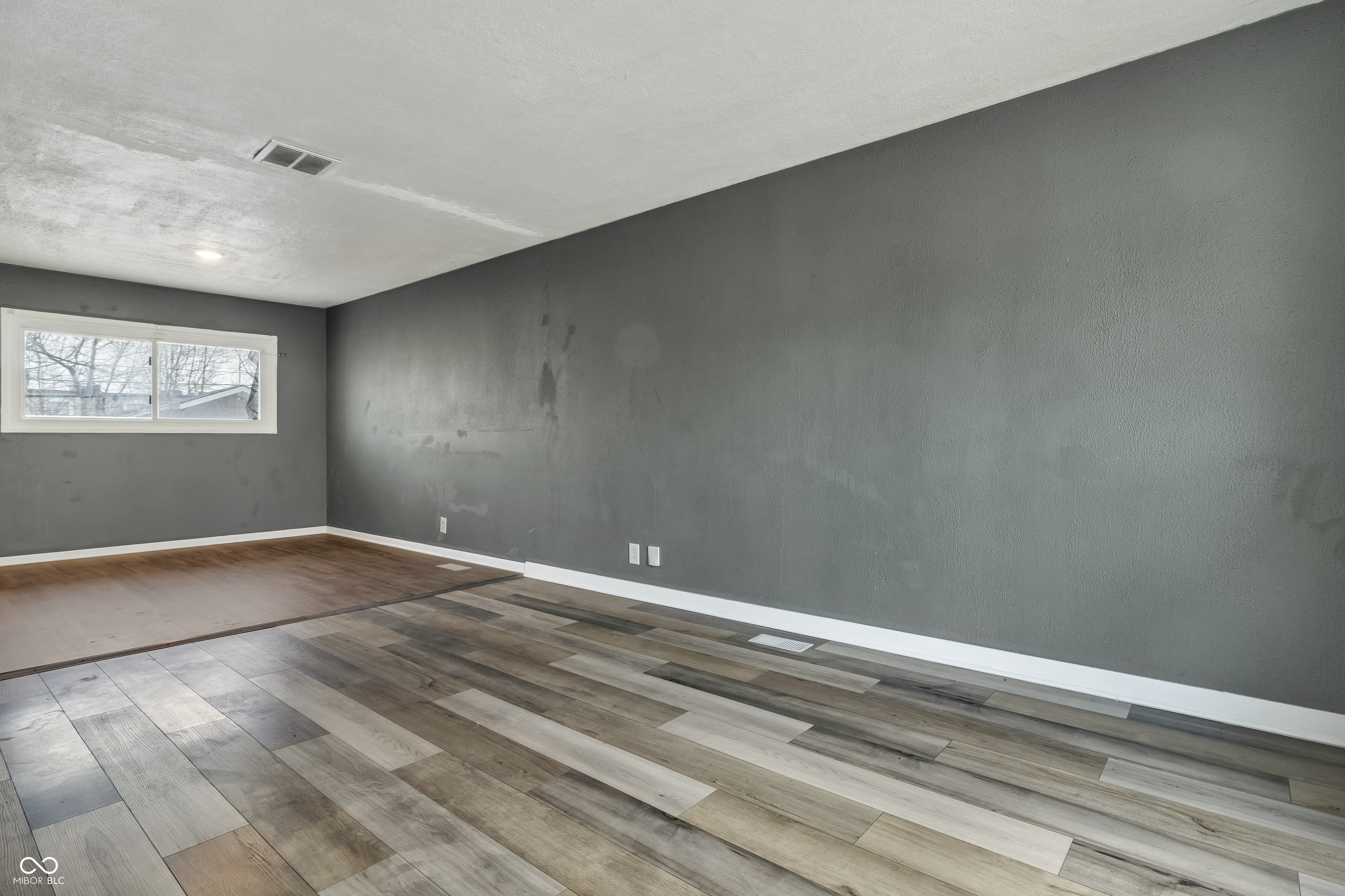 4249 Dubarry Road Indianapolis, IN 46226 - Photo 5 of 33