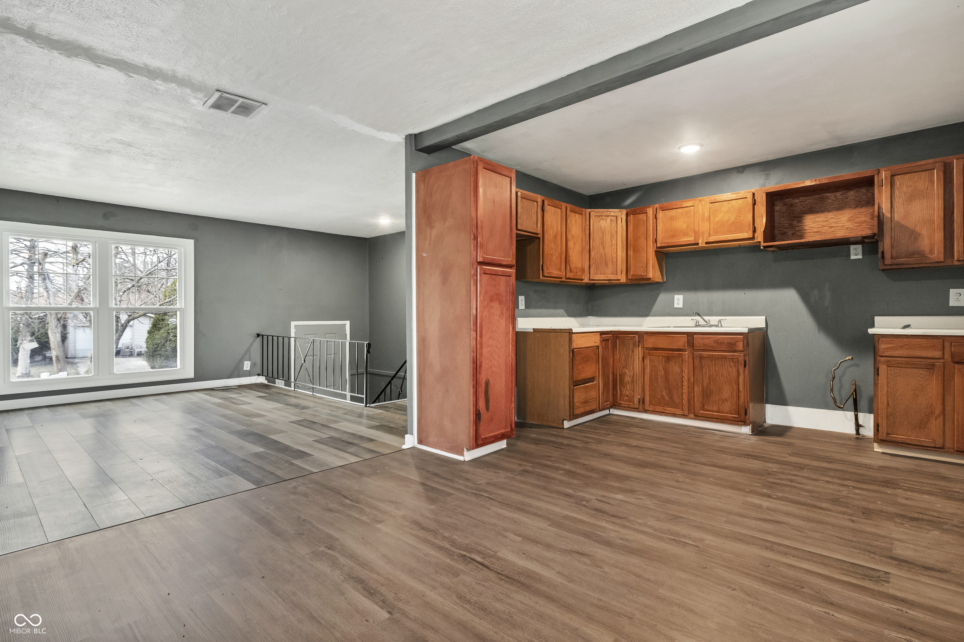 4249 Dubarry Road Indianapolis, IN 46226 - Photo 6 of 33