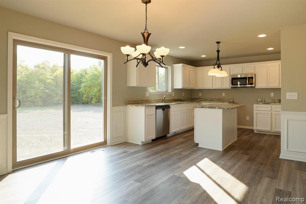 34606 Garfield Road Fraser, MI 48026 - Photo 9 of 39