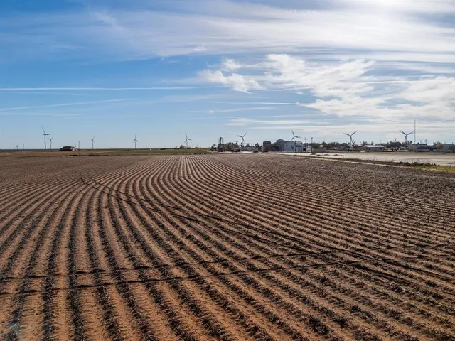 $85,000 | 212 Farm To Market Road, Tahoka, TX 79373