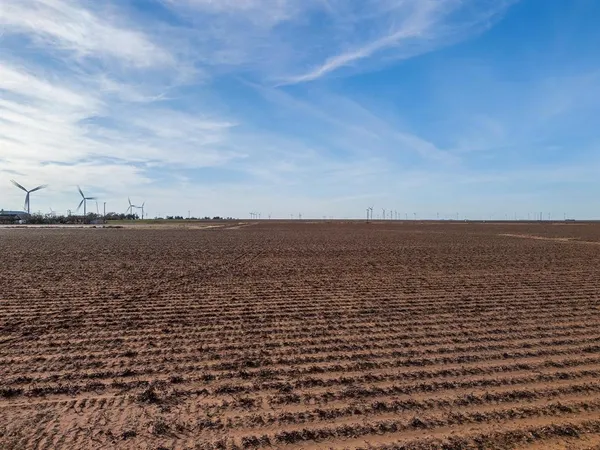 $57,958 | 212 Farm To Market Road, Tahoka, TX 79373