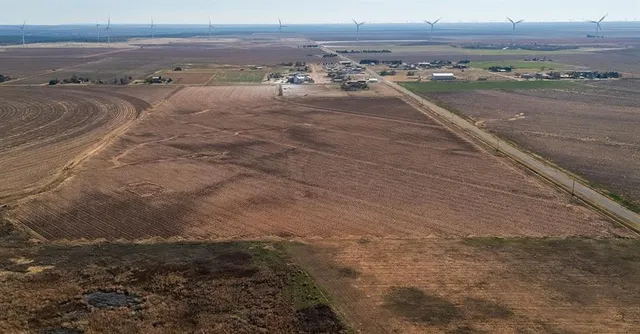 $85,000 | 212 Farm To Market Road, Tahoka, TX 79373