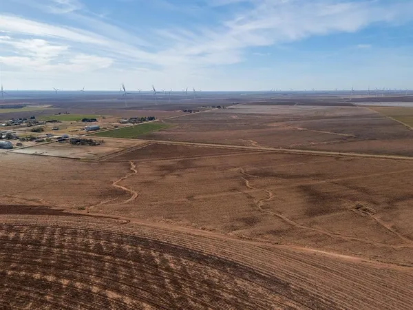 $57,958 | 212 Farm To Market Road, Tahoka, TX 79373