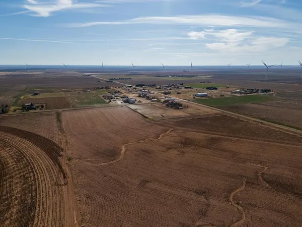 $57,958 | 212 Farm To Market Road, Tahoka, TX 79373