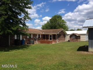 6124 Wildwood Road Moss Point, MS 39562 - Photo 10 of 23 IMG_1459 (1)