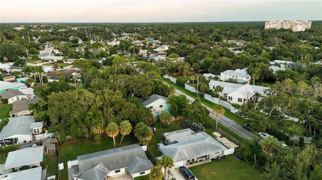1613 Wharf Road Sarasota, FL 34231 - Photo 77 of 81 Gallery Image 77