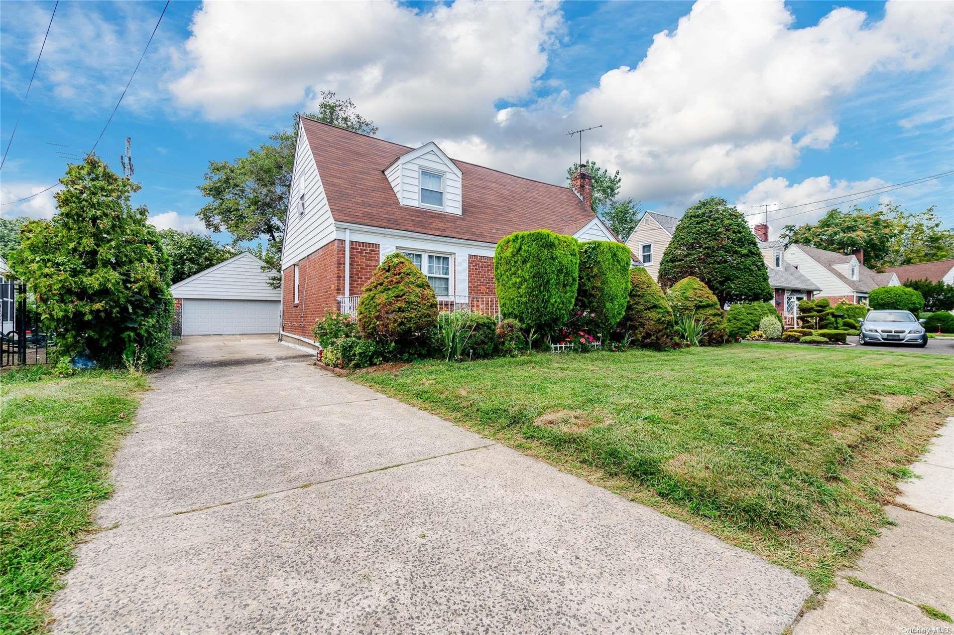 19 Salem Road Valley Stream, NY 11580 - Photo 1 of 1